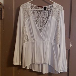 New with out tags bke long sleeve fashion top